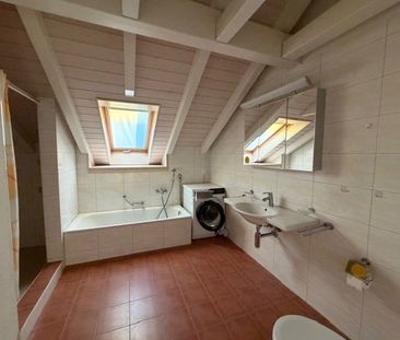 spezielle 4,5-Zimmer Dachwohnung - Photo 5