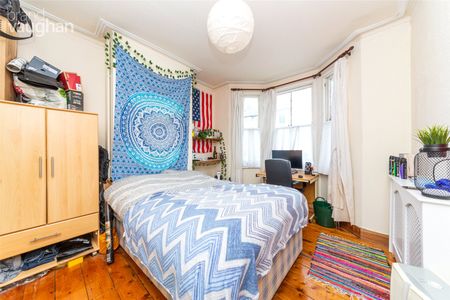 6 bedroom terraced house to rent - Photo 3