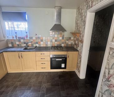 2 bedroom terraced house to rent - Photo 5