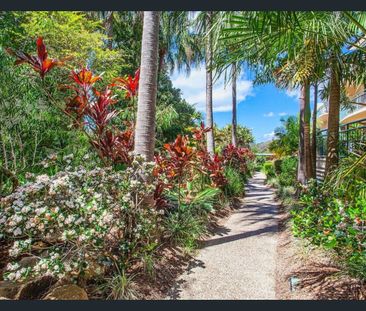 RENOVATED FURNISHED BEACHFRONT APARTMENT WITH POOL - Photo 1