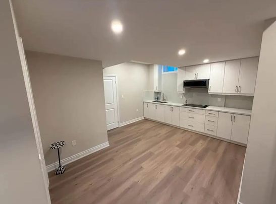 For Lease - 3367 Post Road, Oakville, Ontario - Photo 1