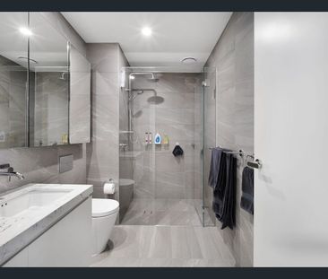 Spacious One Bedroom Apartment in YarraBend - Photo 5