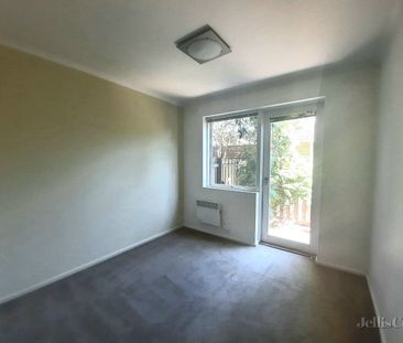2/81 Flinders Street, Thornbury - Photo 4