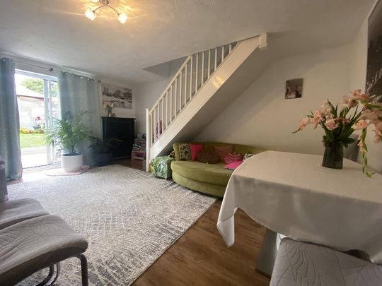 2 bedroom end of terrace house to rent - Photo 1