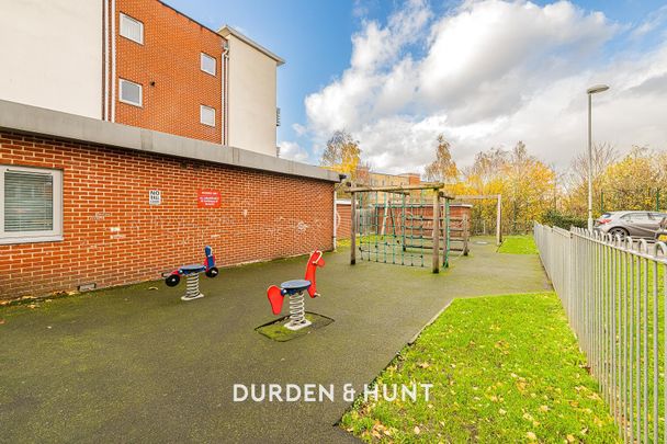 Cannock Court, Hawker Place, Walthamstow - Photo 1