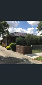 LOCATION LOCATION LOCATION WALKING DISTANCE TO COBURG STATION AND 5 MINS TO SYDNEY RD SHOPPING HUB. - Photo 3