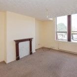 2 bed Flat for Rent - Photo 1
