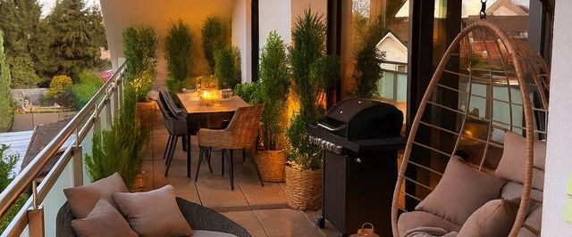 Erstbezug nach Renovierung, 128 m², 3 Zimmer mit Balkon, Aufzug, - Foto 1