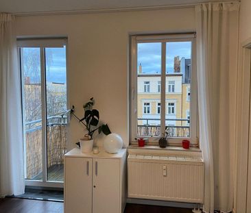 Pronájem bytu 1+1 • 38 m² bez realitkyBernhardystraße 51 Halle Südl... - Photo 1