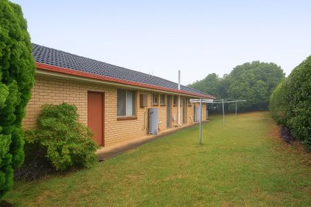 Private Unit in Duplex in Centenary Heights - Photo 2