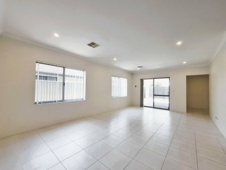 Contemporary Family Home in a Premium Harrisdale Location - Photo 2