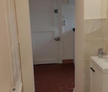 Location Appartement 1 pièce 10m² PARIS 9ème - Photo 2