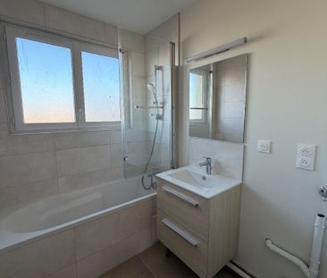 Location Appartement 4 pièces 71m² - Photo 4