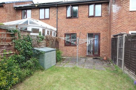 2 bedroom House To Let Total Size: 668 SQ FT - Photo 5