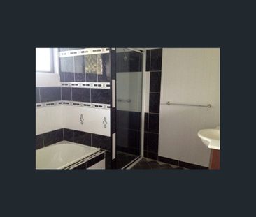 3 Bed 1 Bath Family home in Annandale - Photo 3