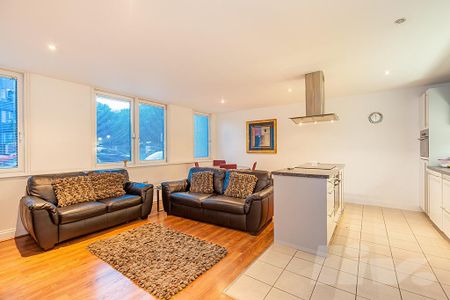 2 bedroom apartment to rent - Photo 2