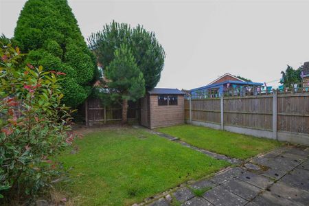 2 bedroom semi-detached house to rent - Photo 4