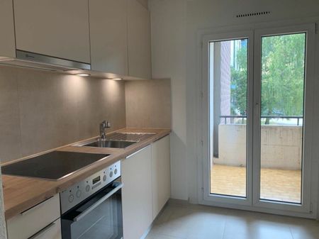 Bel appartement de 2 pièces entièrement rénové dans quartier calme ! - Foto 3