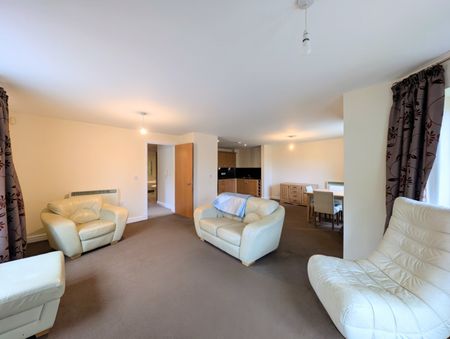 3 bedroom apartment to rent - Photo 2