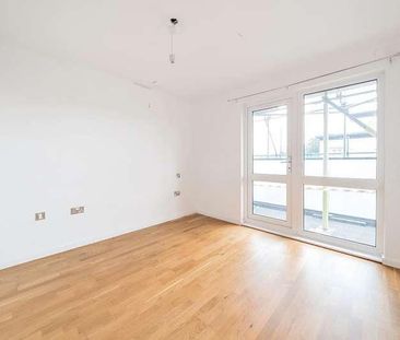 Slough, Berkshire, SL1 - Photo 5