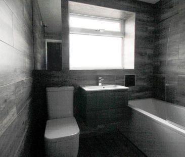 3 bedroom flat to rent - Photo 5