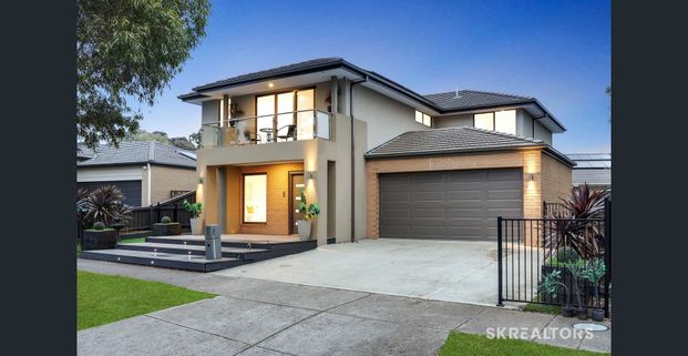 Location, Convenience and Comfort! - Photo 1