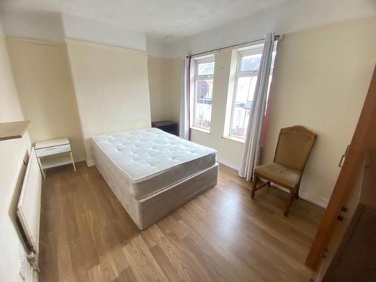 32 Moorfield Street, Bloomfield, Belfast, BT5 5BY - Photo 1