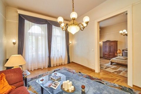 Révay utca - Photo 1