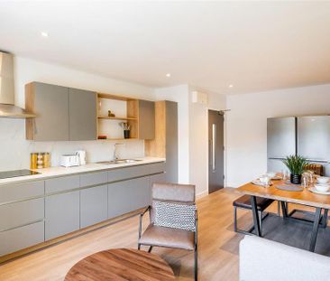 1 bedroom in a flat share to rent - Photo 5