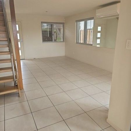 AVAILABLE 24 FEBRUARY ! - Photo 1