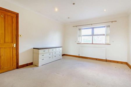 4 bedroom detached house to rent - Photo 4