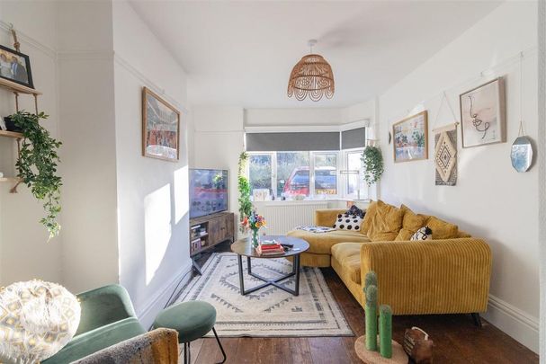 3 bedroom semi-detached house to rent - Photo 1
