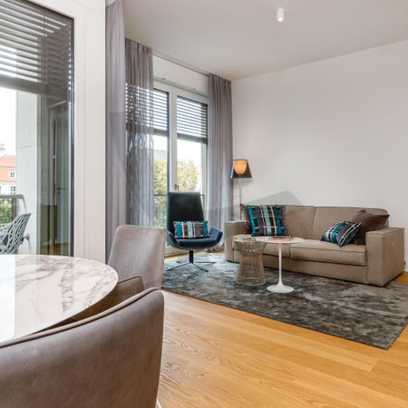 Modern Classic - Photo 2