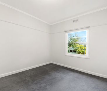 Large Updated 3 Bedroom Home - Photo 2