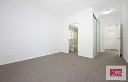 FULLY FURNISHED TWO BEDROOM APARTMENT WITH A/C IN EVERY ROOM! - Photo 4