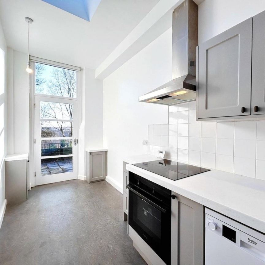 1 bedroom Flat To Let Total Size: 496 SQ FT - Photo 1