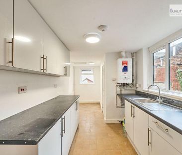 2 bedroom apartment to rent - Photo 3
