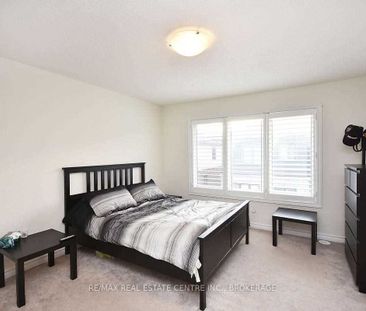 For Lease - 390 Wheat Boom Drive, Oakville, Ontario - Photo 5