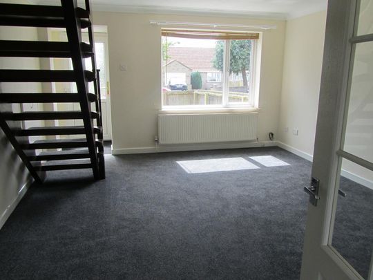 2 bedroom terraced house to rent - Photo 1