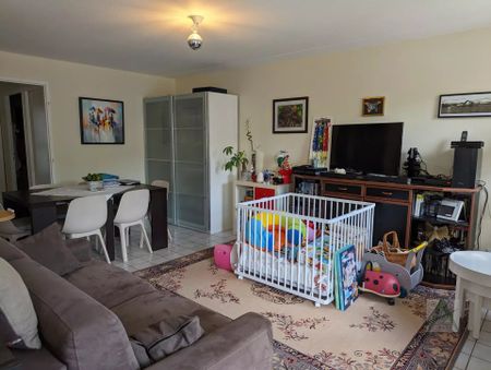 Location Appartement 4 pièces 86m² CHAMBERY 73000 - Photo 2