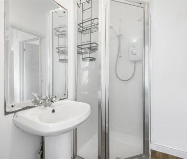 4 bedroom terraced house to rent - Photo 6