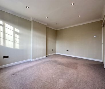 4, Silverdale Avenue, Leeds, West Yorkshire, LS17 8SZ - Photo 4