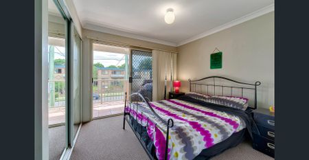 1/5 Wongara Street, Clayfield, Qld 4011 - Photo 4