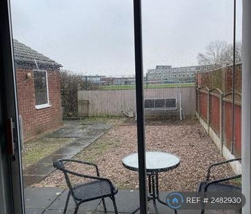 3 bedroom semi-detached house to rent - Photo 6