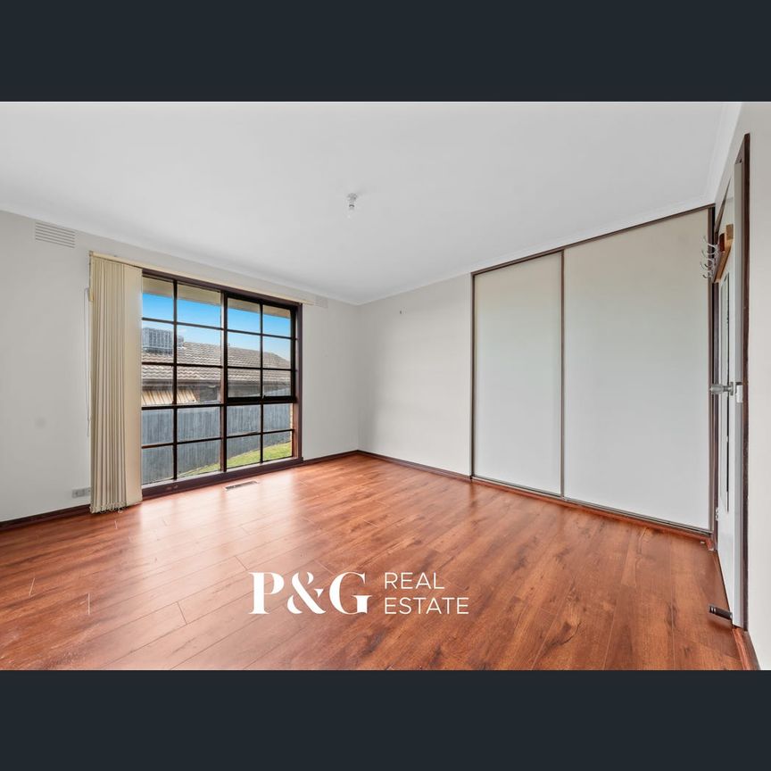 15 Nowell Court, Endeavour Hills, Vic 3802 - Photo 1