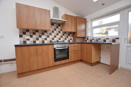 3 bedroom terraced house to rent - Photo 3