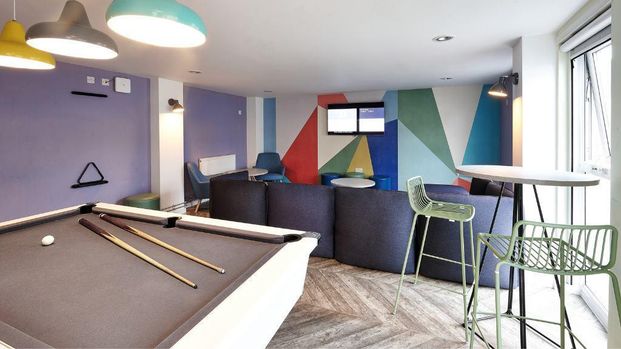 1 bedroom in a flat share to rent - Photo 1