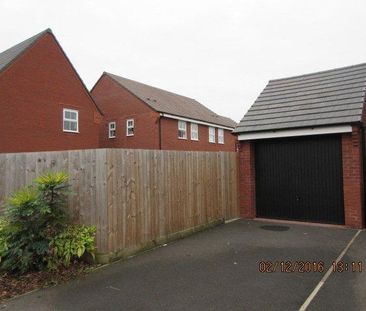 3 bedroom detached house to rent - Photo 3