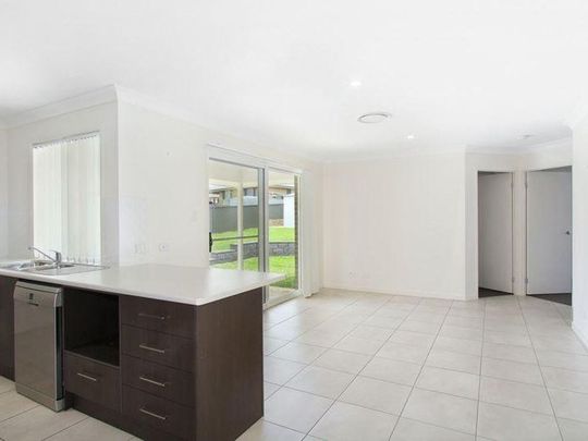 4 Bedroom Home Located in Lampada Estate - Photo 1