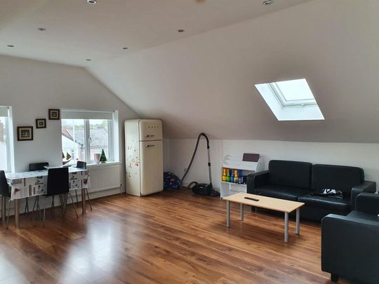 1 bedroom flat to rent - Photo 1